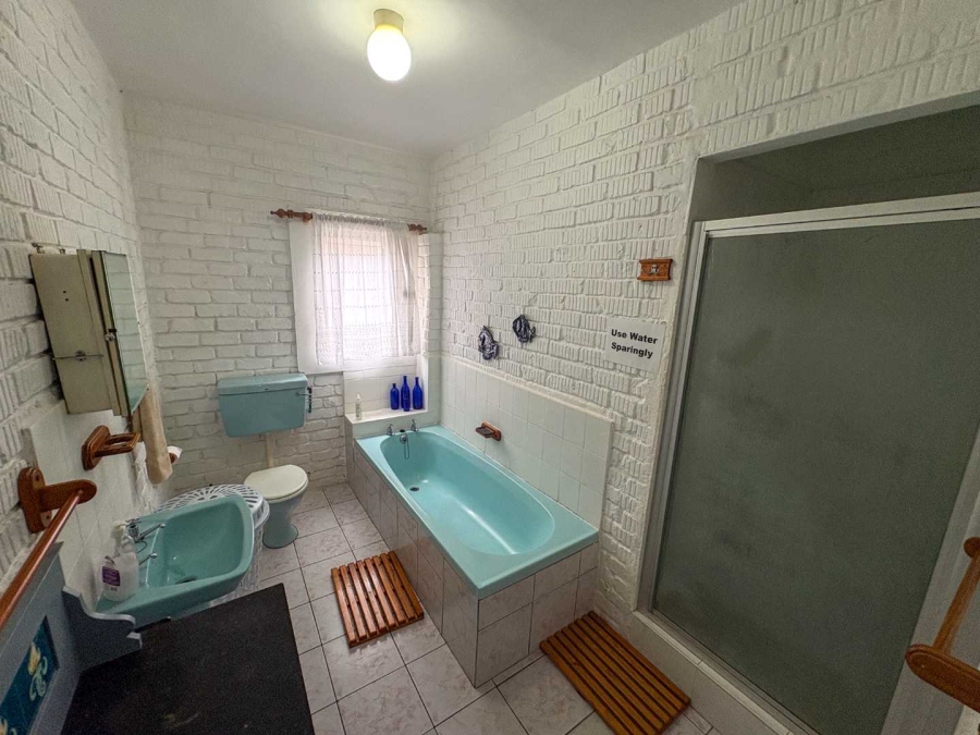 4 Bedroom Property for Sale in Stilbaai Wes Western Cape